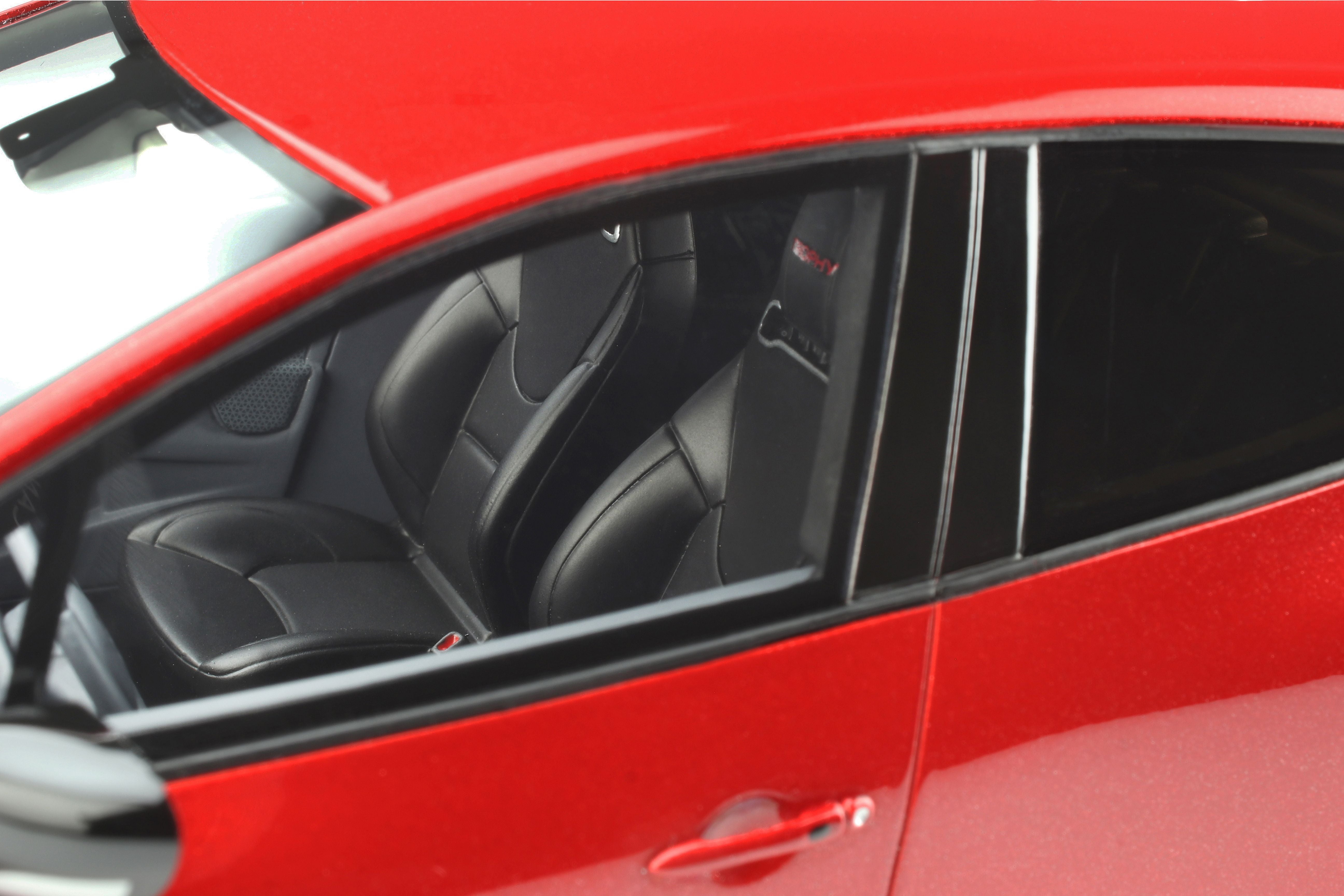 OTTO 1:18 2016 Renault Clio 4 RS Trophy 220 EDC Rouge Flamme OT926