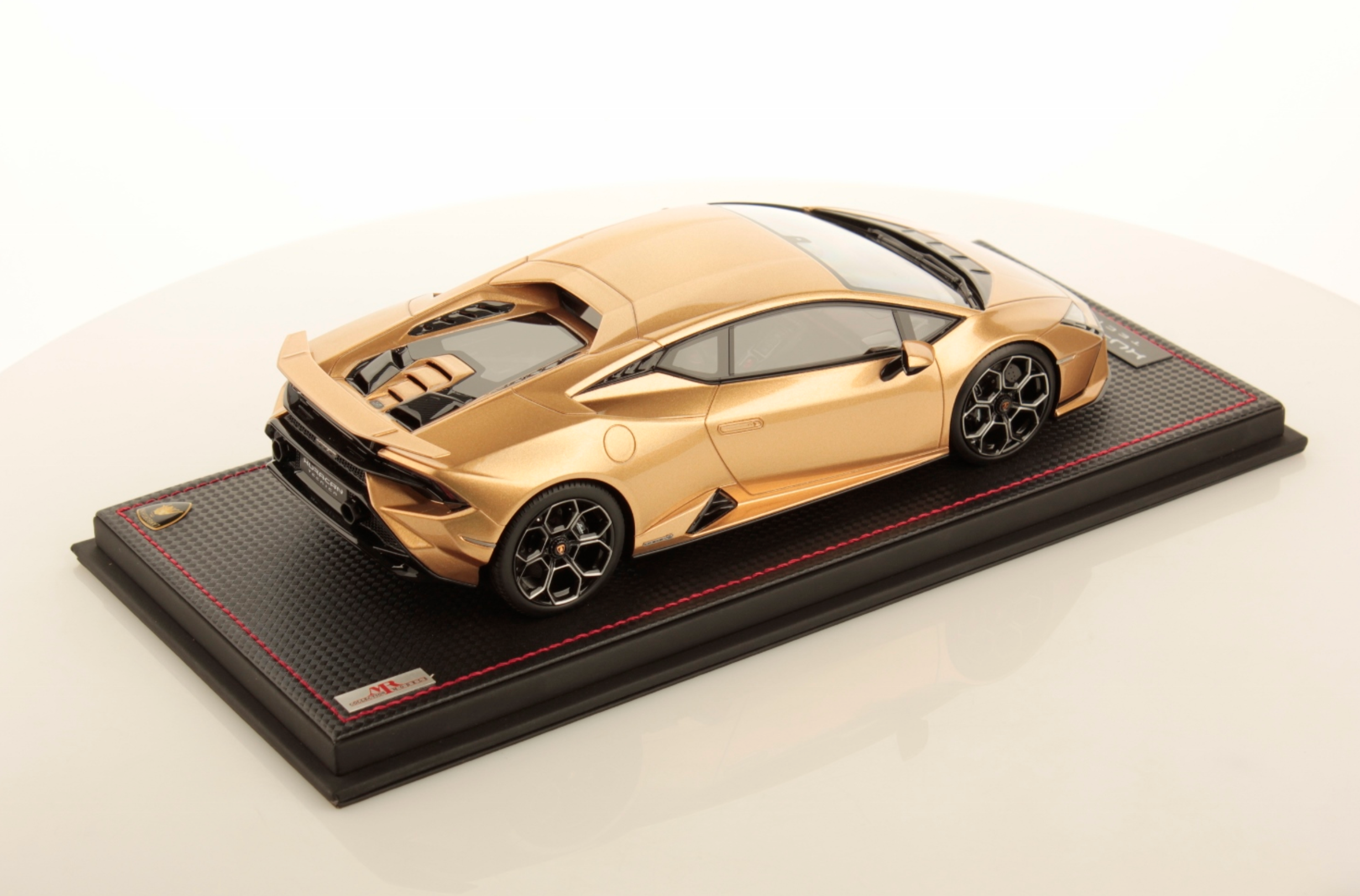 Lamborghini Huracan Tecnica - Oro Elios - 1:18