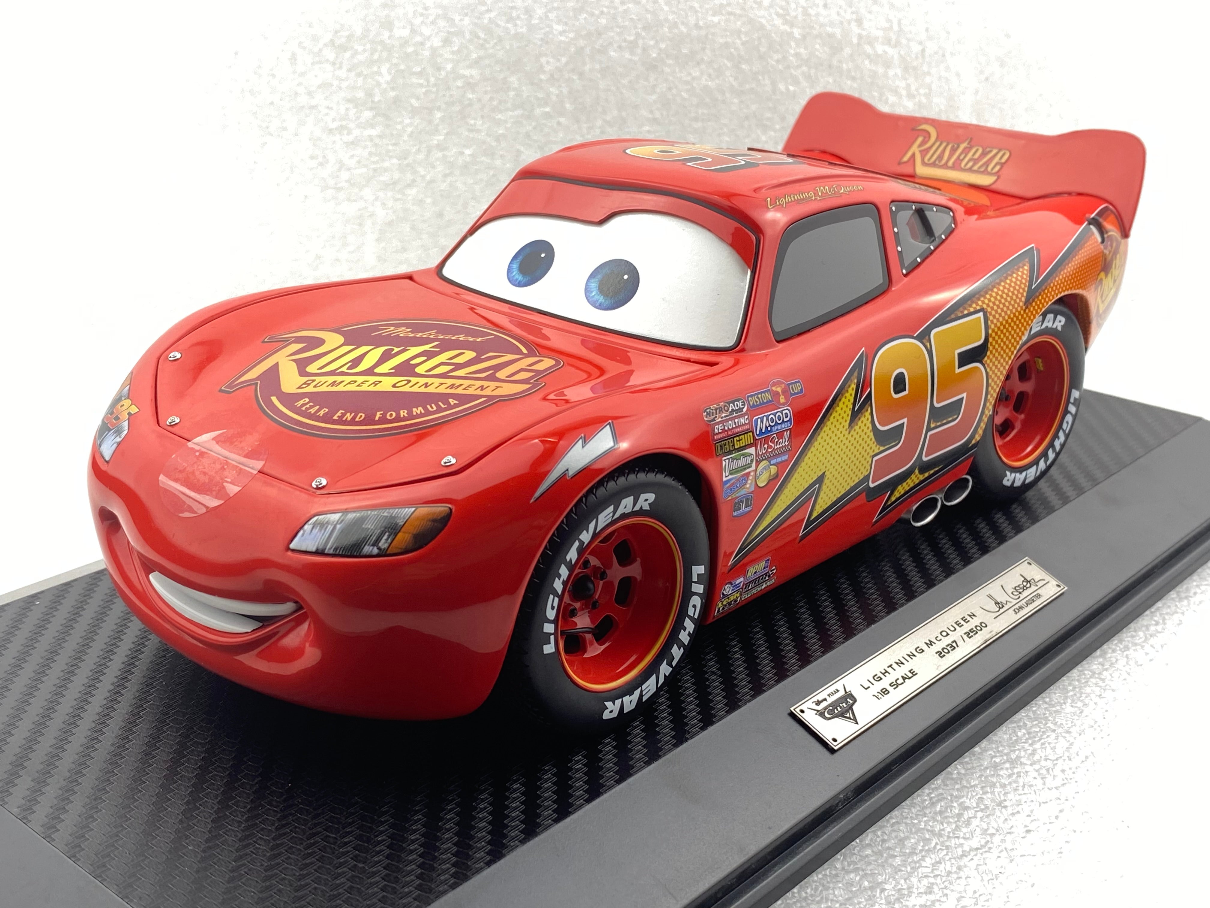 Schuco 1:18 Disney Lightning McQueen Movie Car With Showcase 450036000 (Clearance Final Sale)