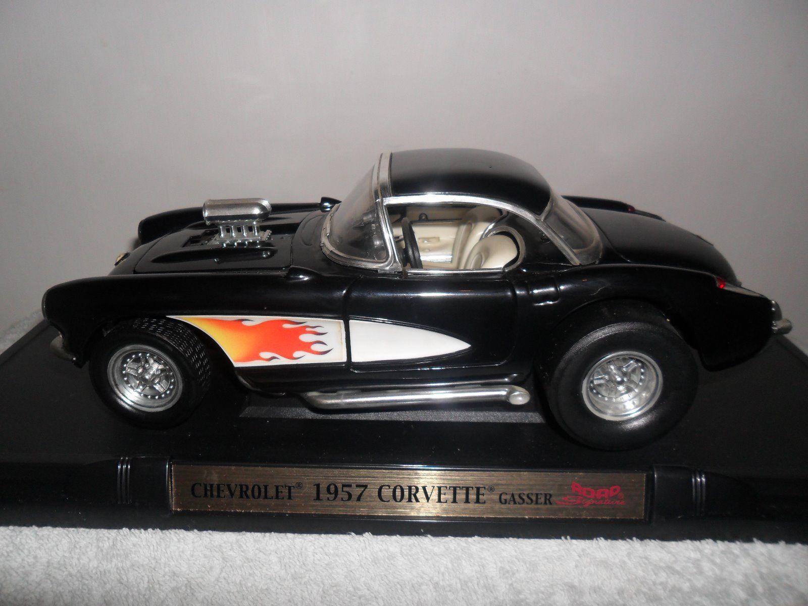 1:18 Yatming Chevy Corvette '57 Gasser HT