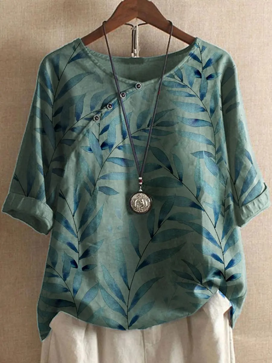 Casual fashion blouse with geometric print and round neck
