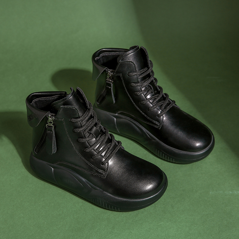 Botas gruesas de suela blanda y caña alta