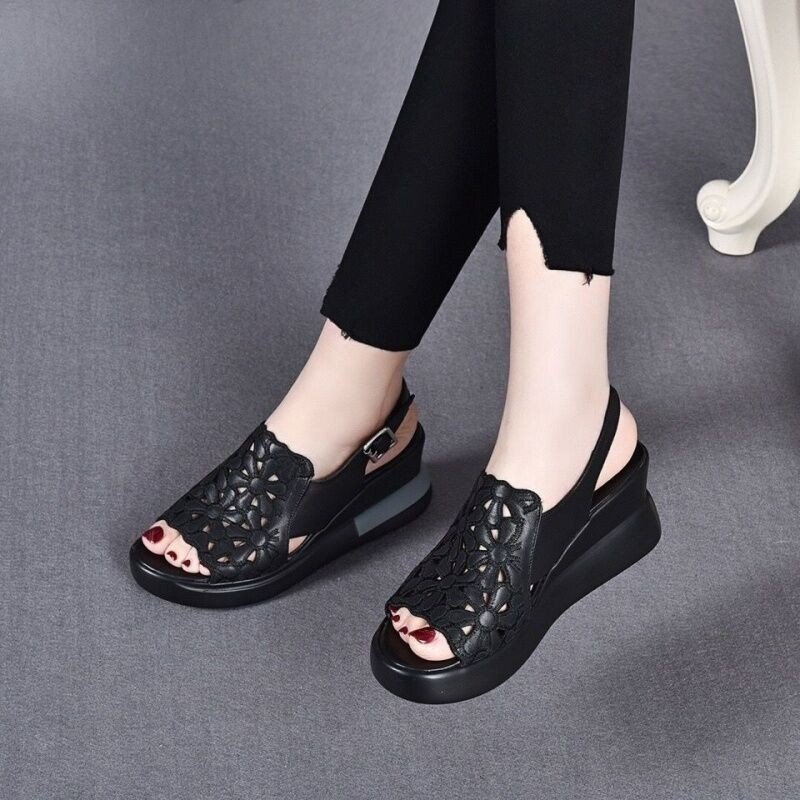 2023 nuevos zapatos de mujer con hebilla de una palabra de verano, sandalias informales de suela blanda con plataforma