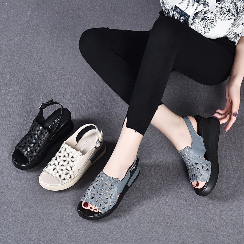 2023 nuevos zapatos de mujer con hebilla de una palabra de verano, sandalias informales de suela blanda con plataforma