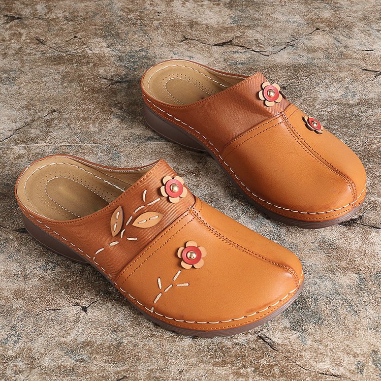 2023 Sandalias de mujer Soft Bottom Retro Baotou Slippers Plus Size