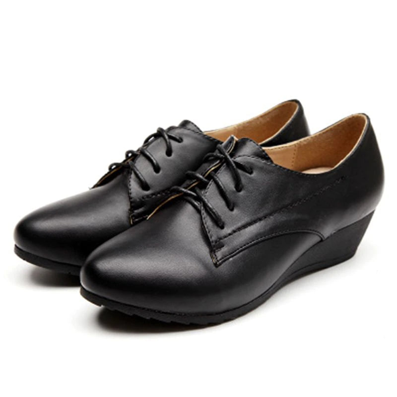 Botas minimalistas con cordones