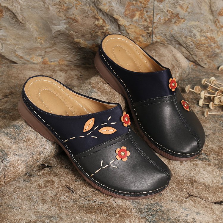 2023 Sandalias de mujer Soft Bottom Retro Baotou Slippers Plus Size