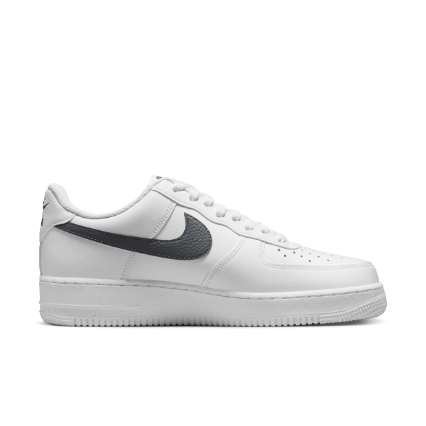 NIKE AIR FORCE 1 '07