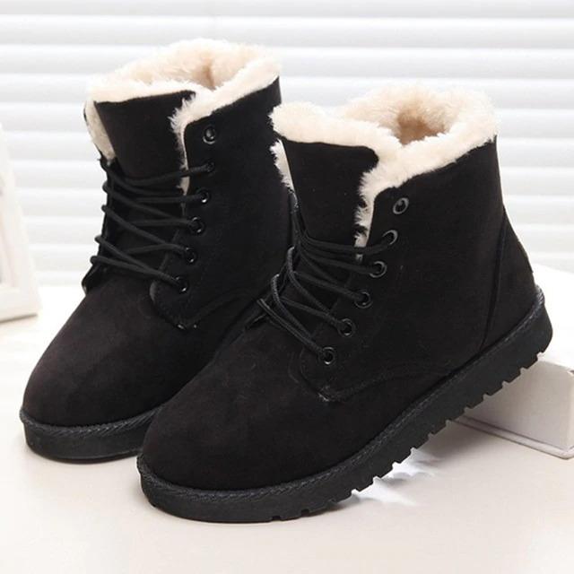 Botas de nieve mullidas
