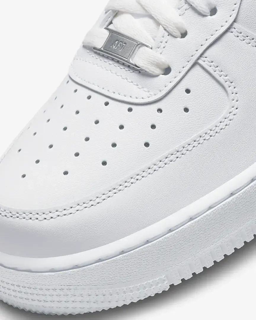 NIKE Air Force 1 '07