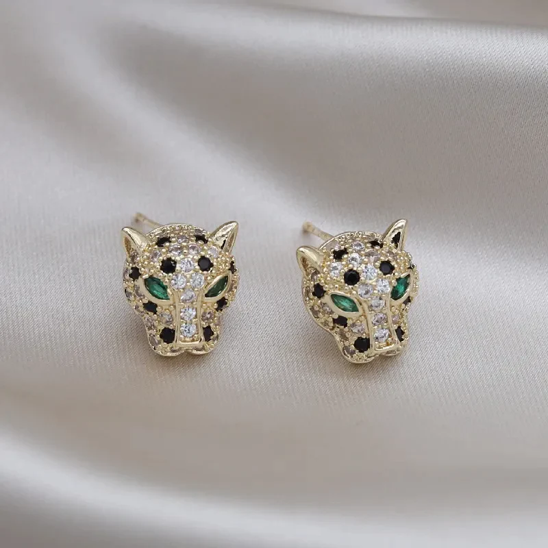 Elegantes Aretes de Leopardo Brillante