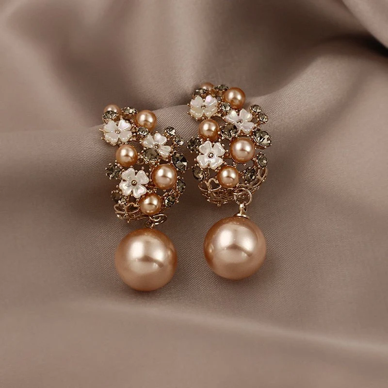 Aretes de Flores con Perlas Bronzeadas
