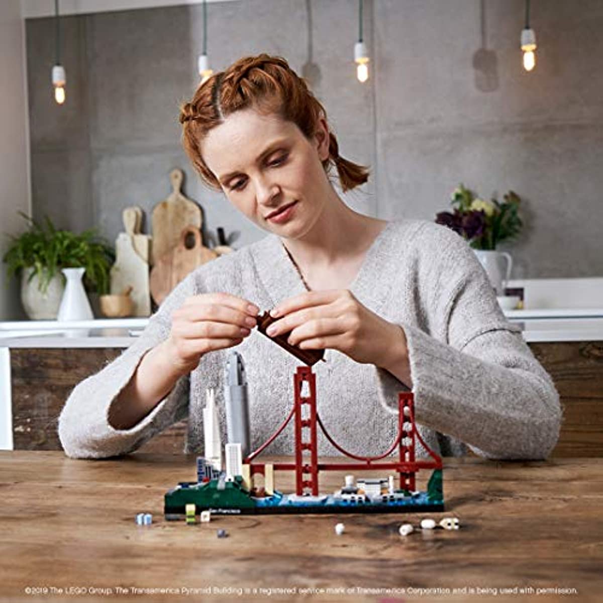 LEGO Architecture Skyline Collection 21043 San Francisco Building Kit Includes Alcatraz Model. Golden Gate Bridge and Other San Francisco Architectural Landmarks (565 Pieces)