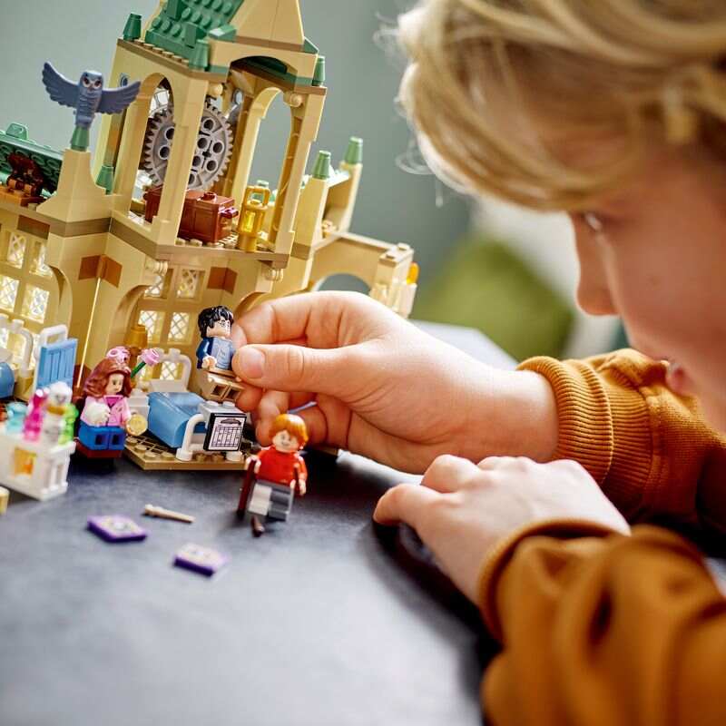 LEGO 76398 HARRY POTTER HOGWARTS HOSPITAL WING