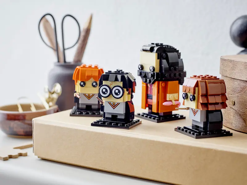 LEGO  Harry, Hermione, Ron & Hagrid?