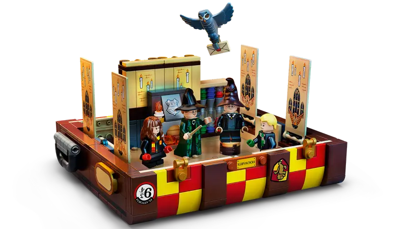 LEGO  Hogwarts? Magical Trunk