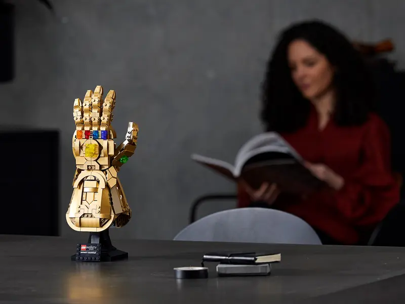 LEGO  Infinity Gauntlet