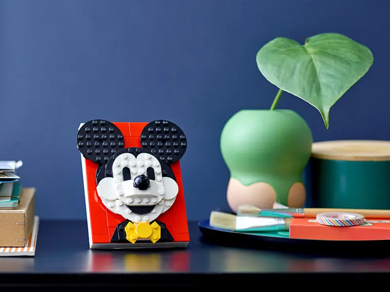 LEGO  Mickey Mouse