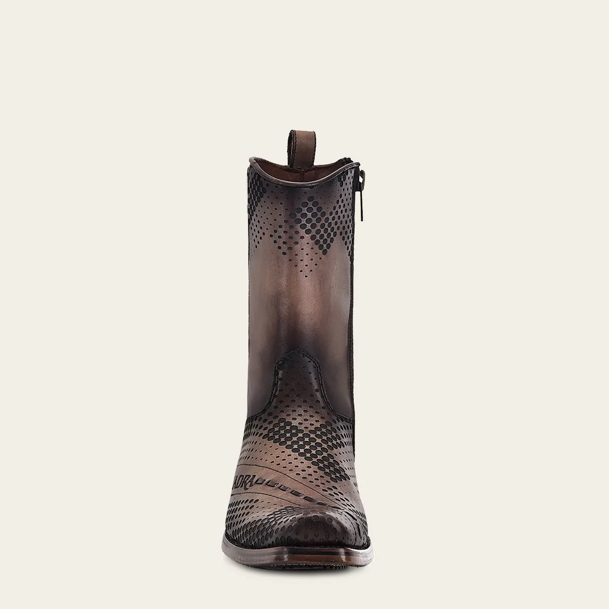 Bota para caballero en piel genuina.