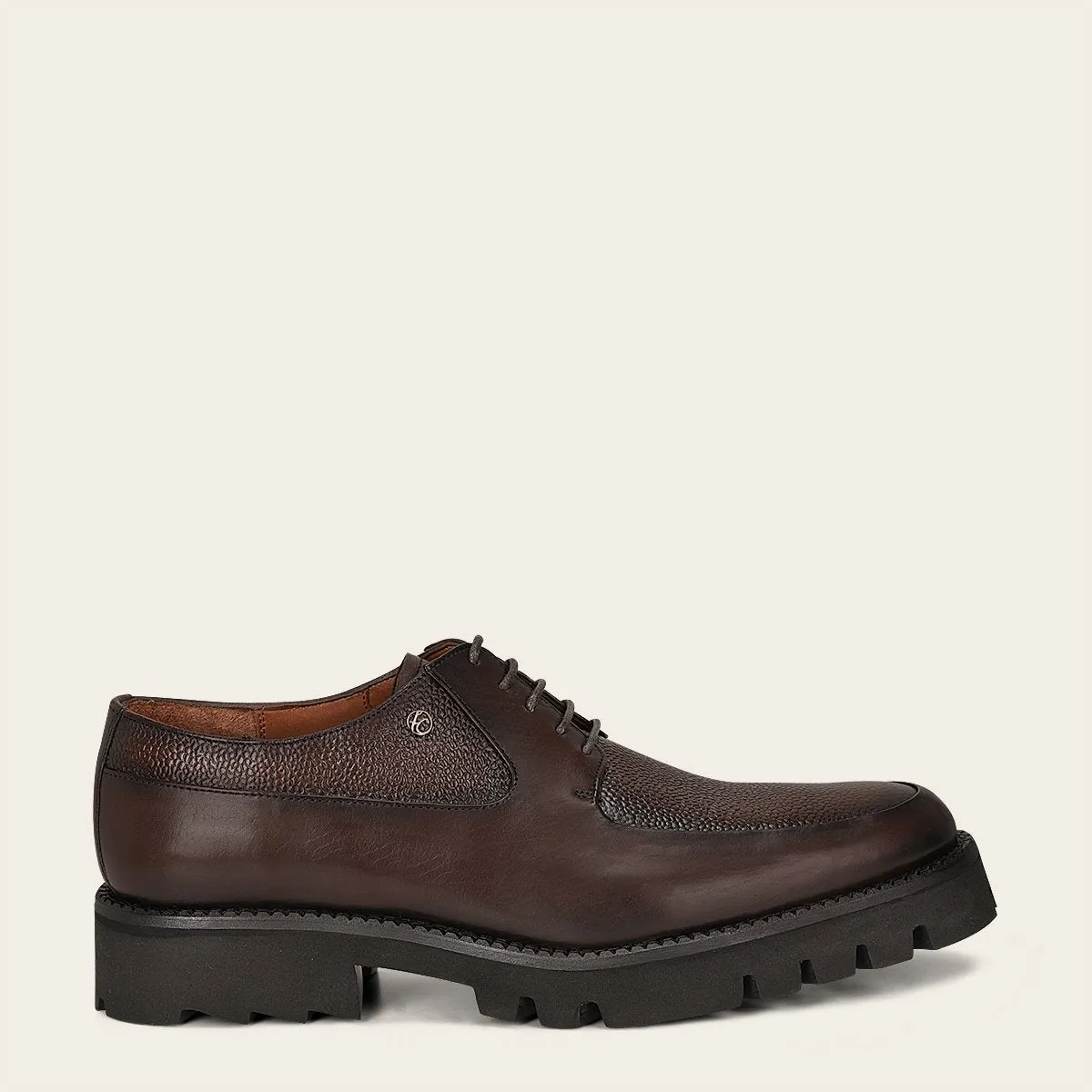 Zapato Derby de vestir en piel genuina.