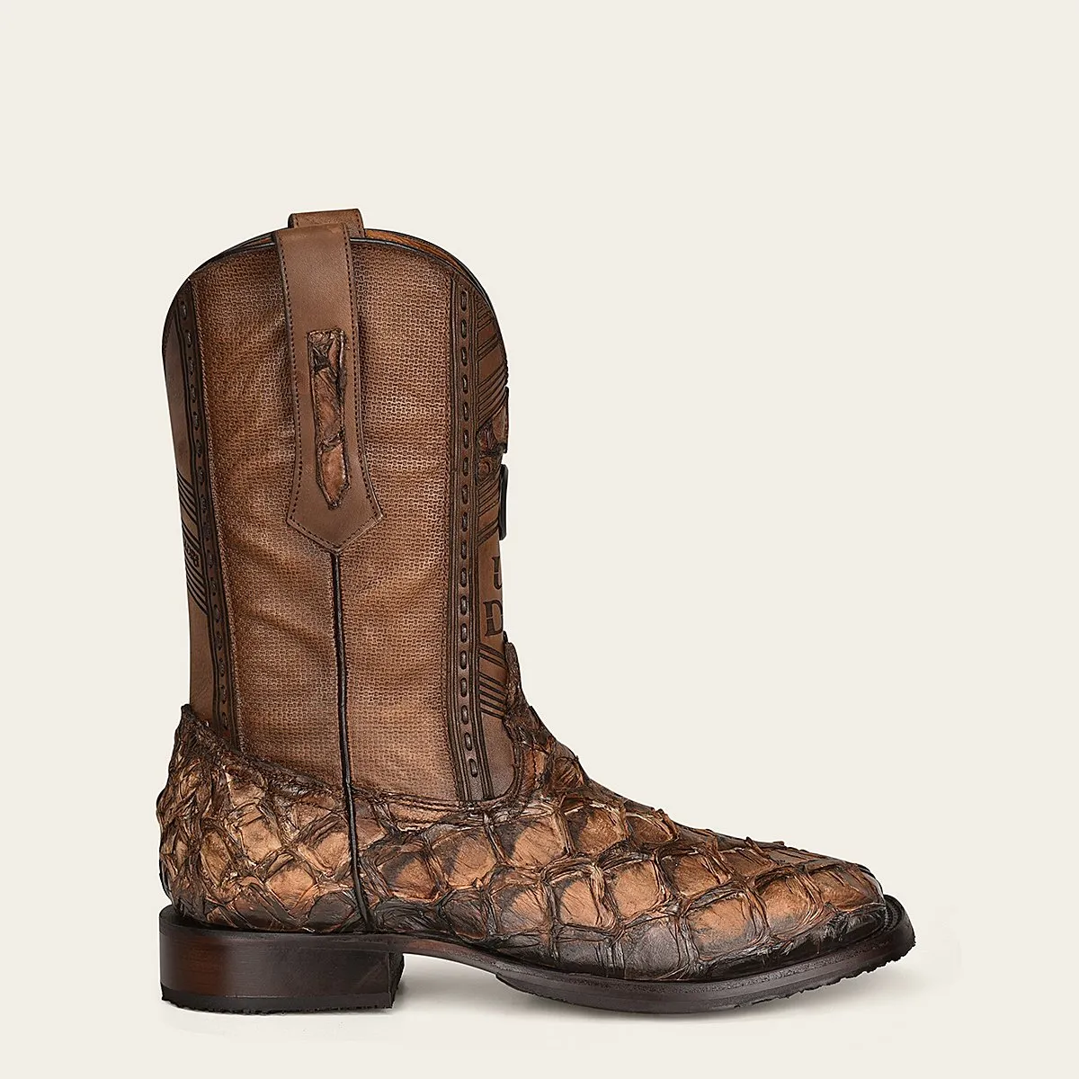 Bota rodeo en piel genuina de pirarucu.