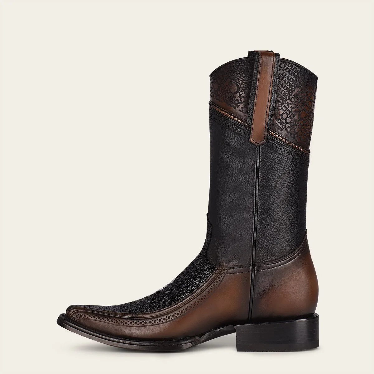 Bota vaquera en piel genuina de mantarraya.