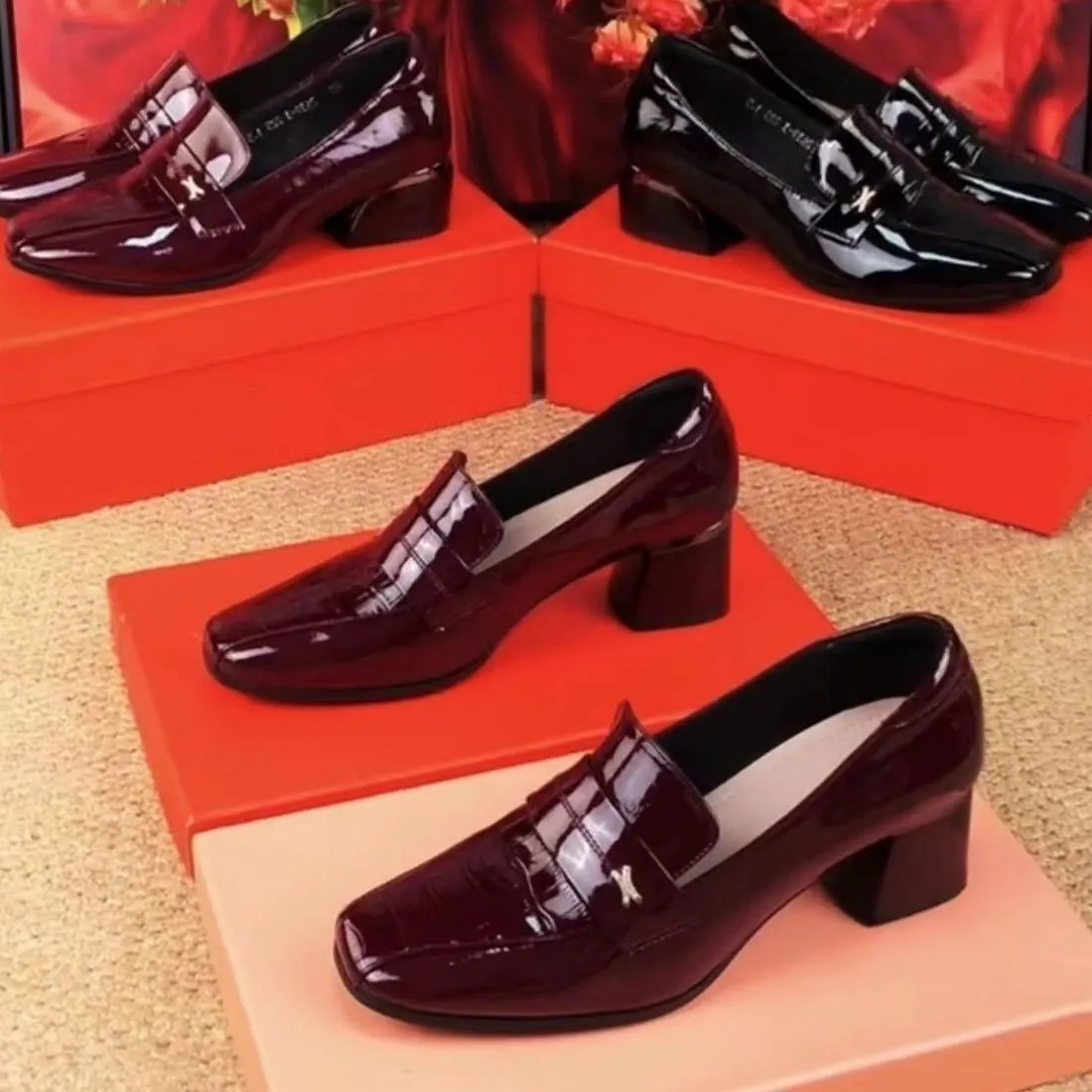 Zapatos ortopédicos versátiles de piel con tacón bajo
