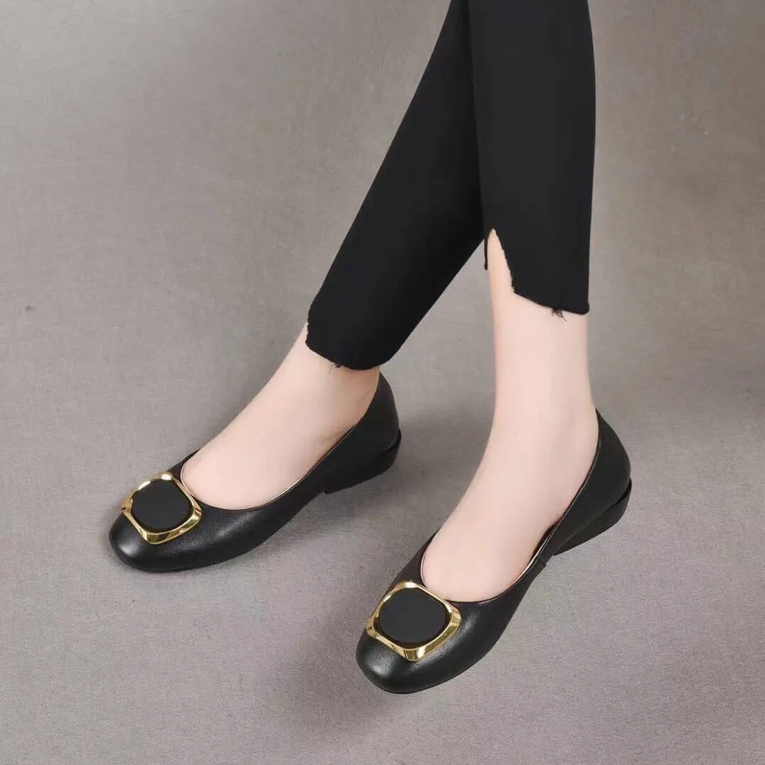 Zapatos piel tacón bajo hebilla cuadrada