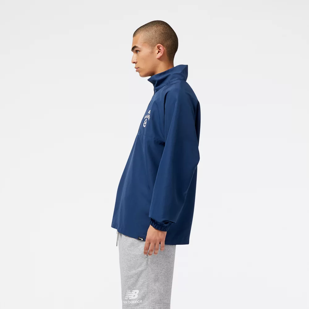 Sport Seasonal Woven Jacket