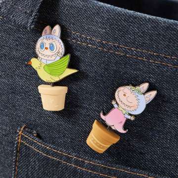 THE MONSTERS FALL IN WILD SERIES-Badge Blind Box