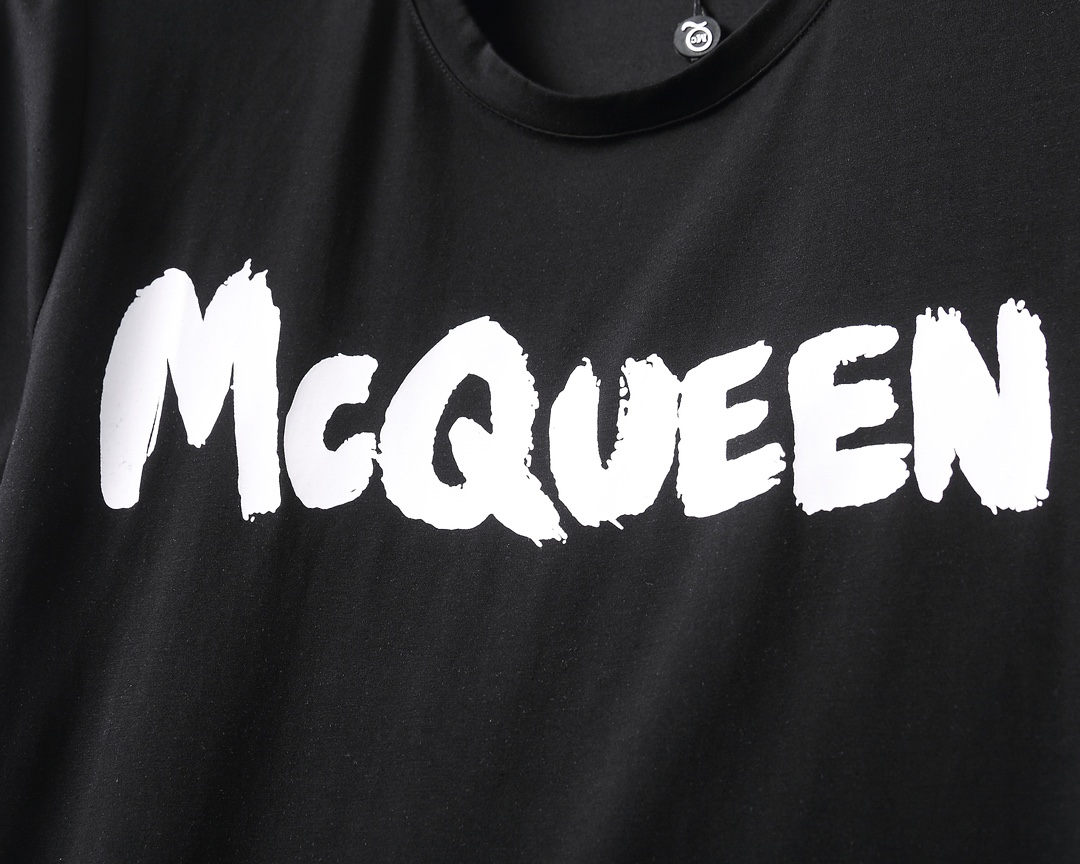 MCQ Logo T-shirts Clothing - Black - Gorchic