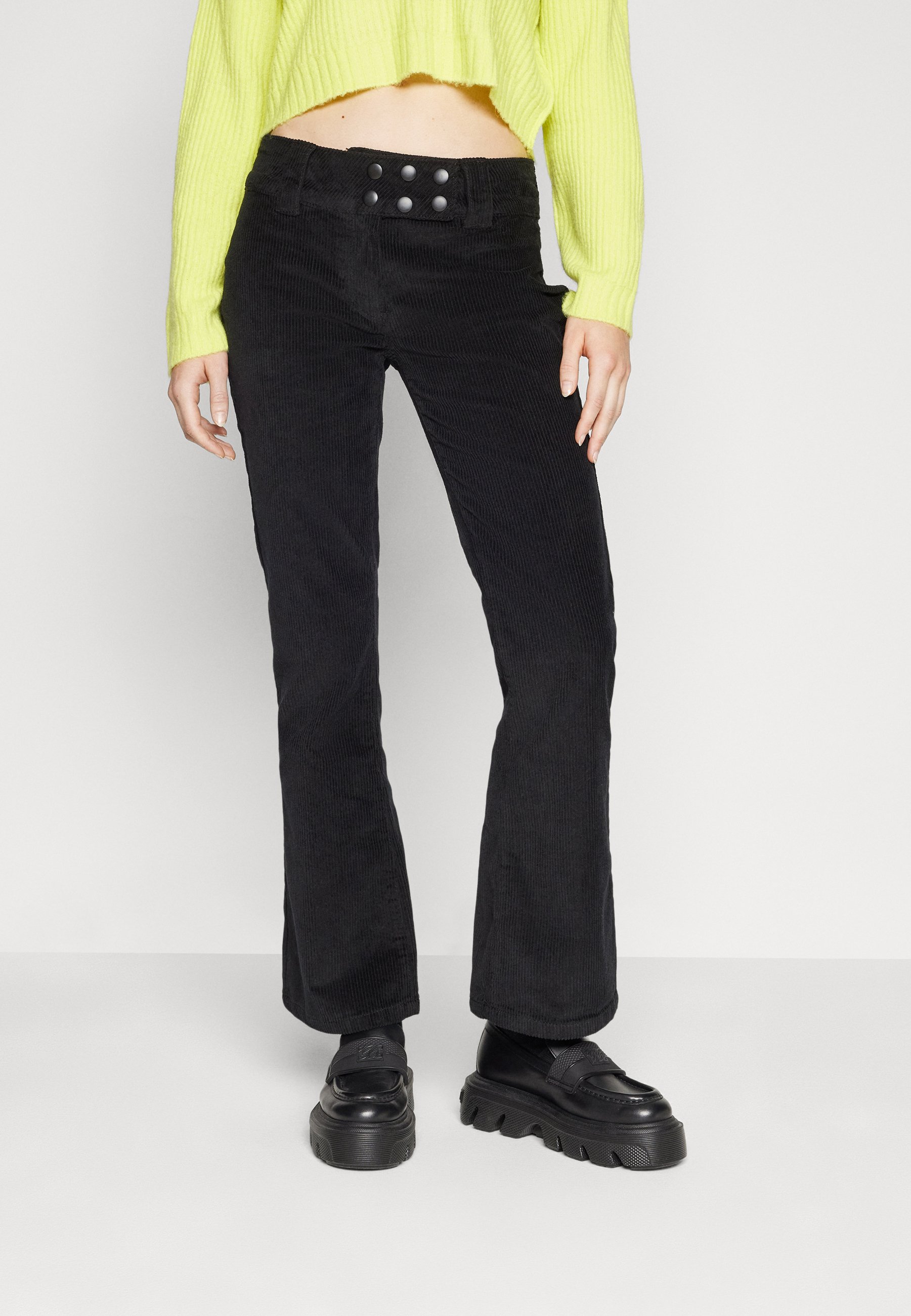 FLARE TROUSER - Trousers