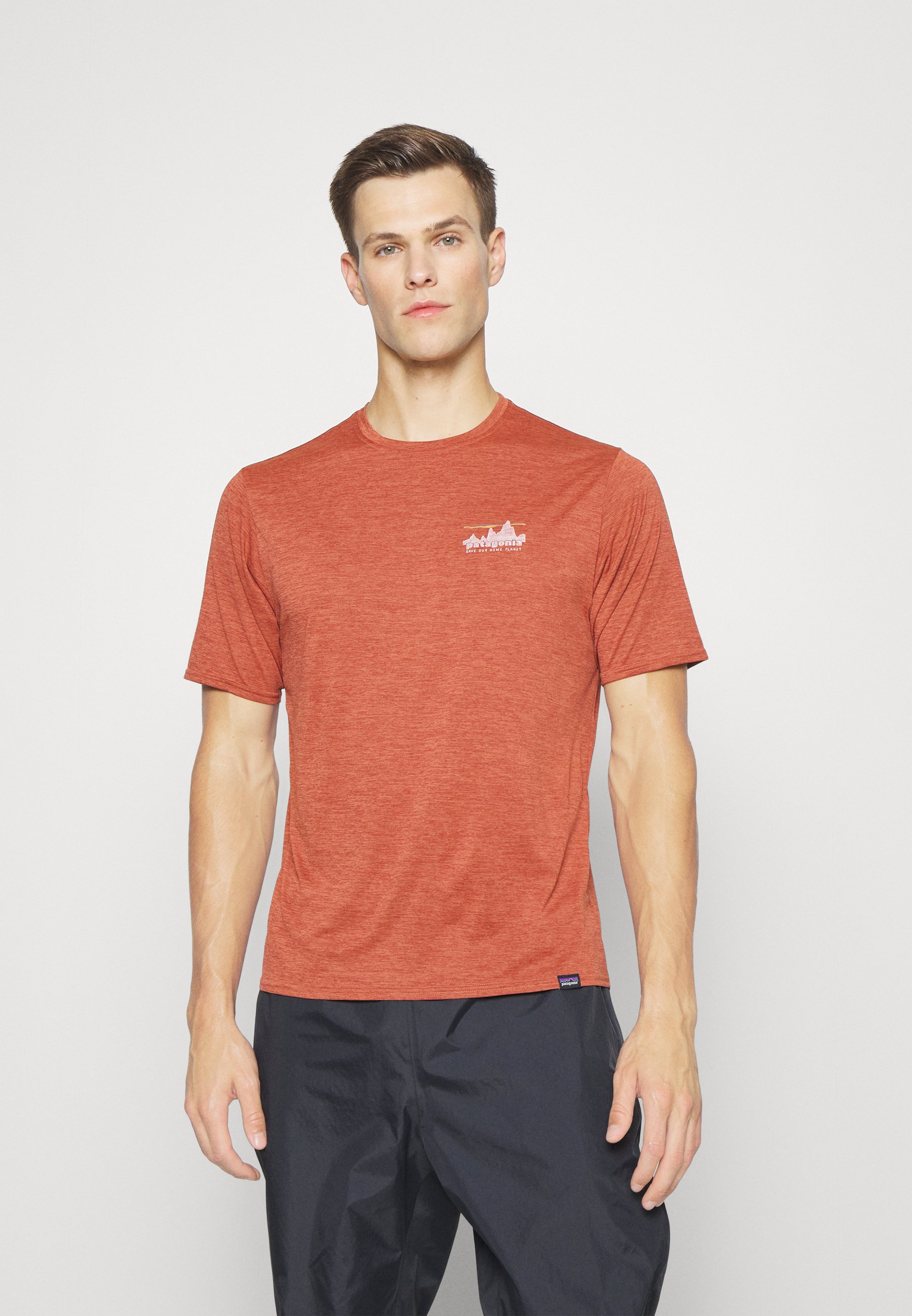 CAP COOL DAILY GRAPHIC - Sports T-shirt