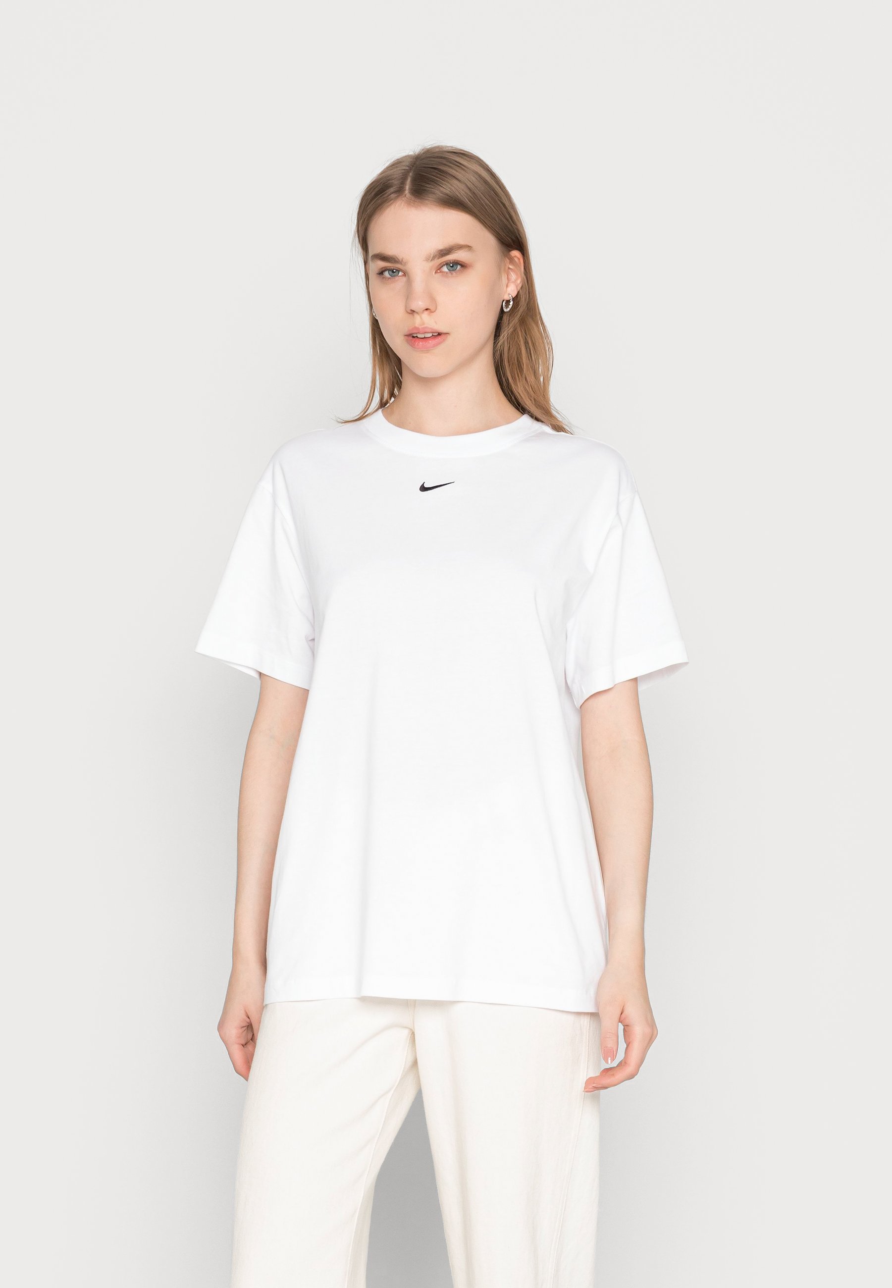 TEE- Basic T-shirt