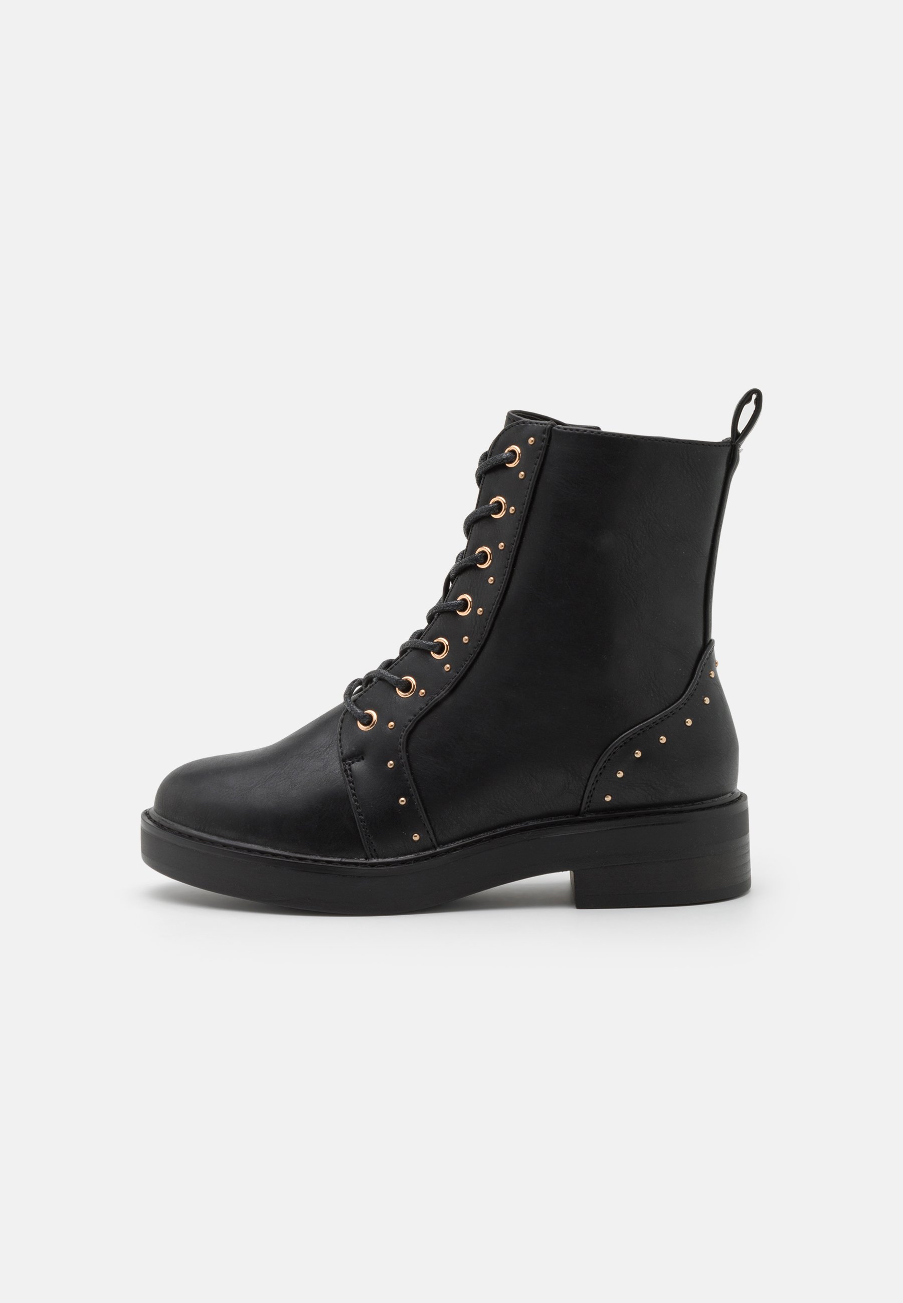Lace-up ankle boots