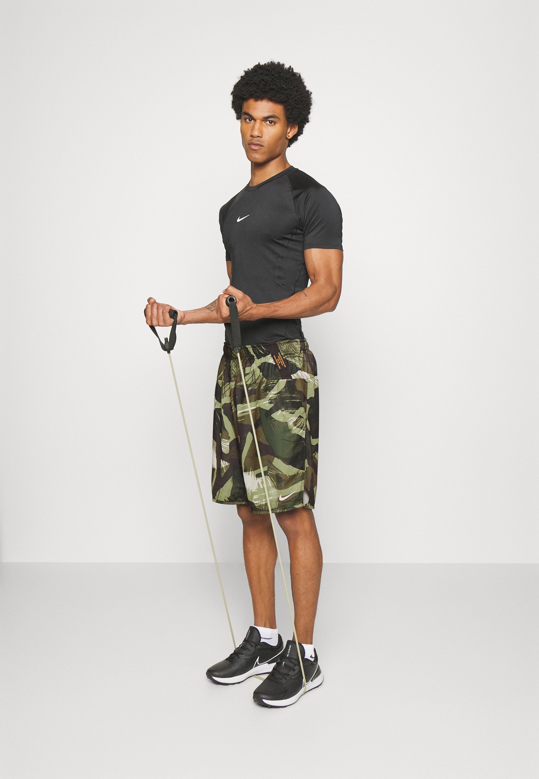 TOTALITY CAMO - Sports shorts