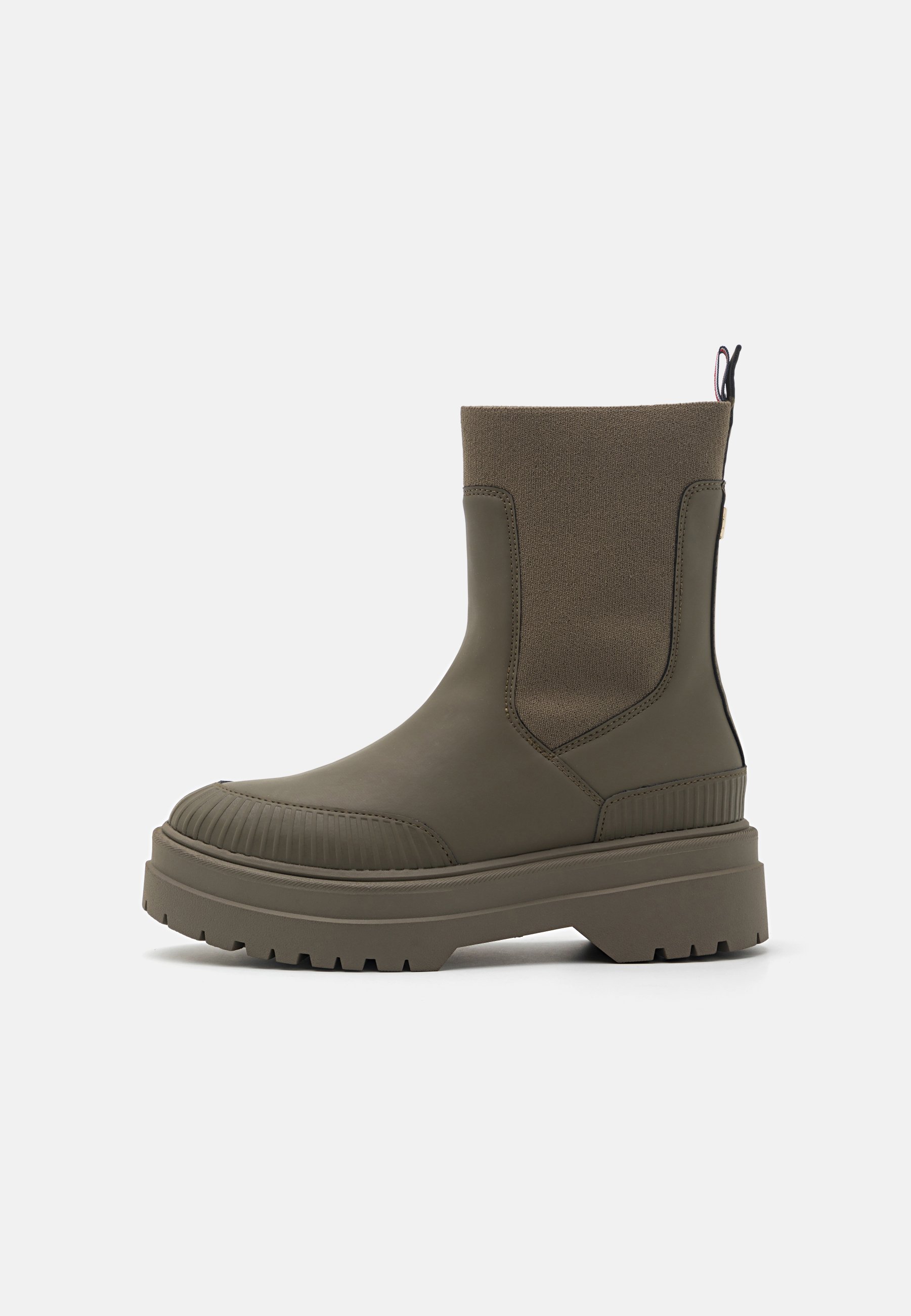 FEMININE BOOT - Platform ankle boots