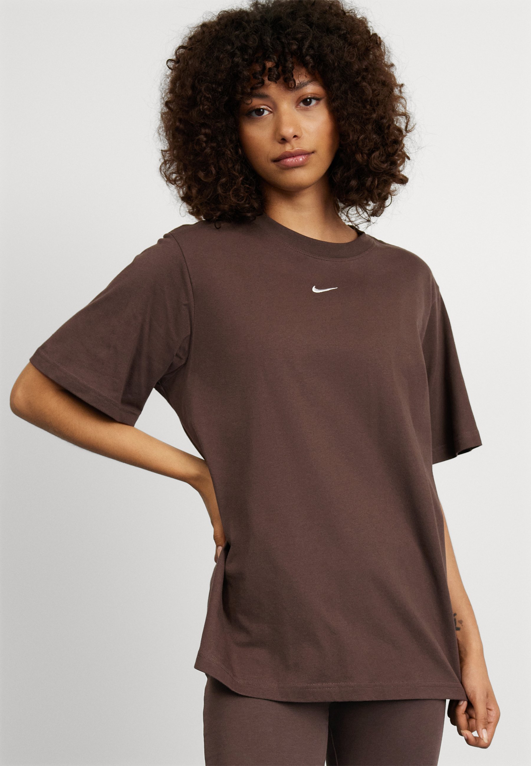 TEE - Basic T-shirt