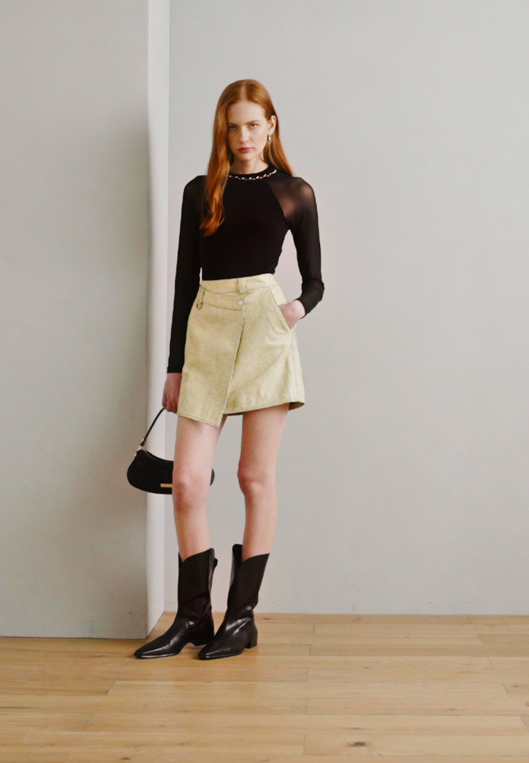 Long sleeved top