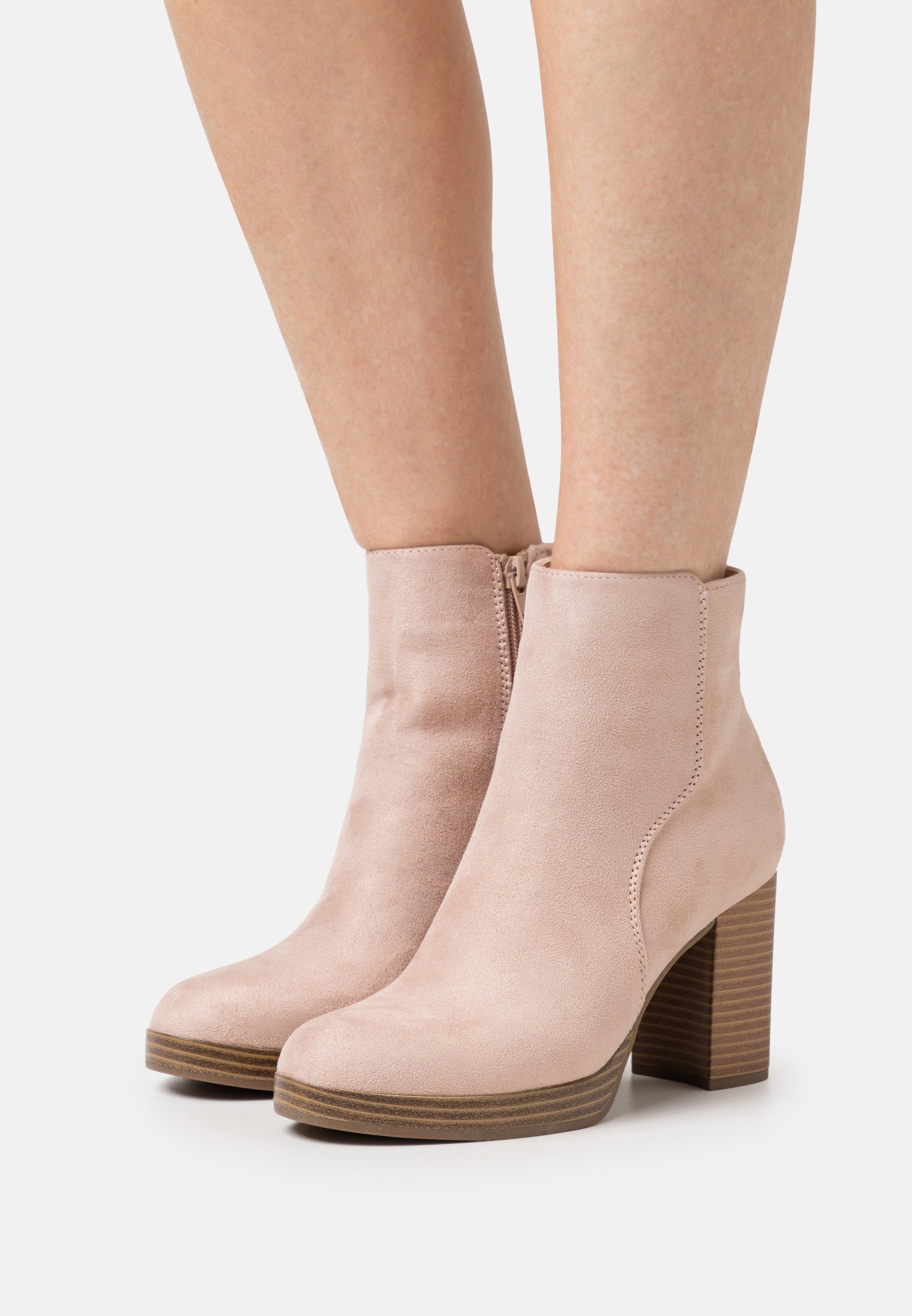 Ankle boots