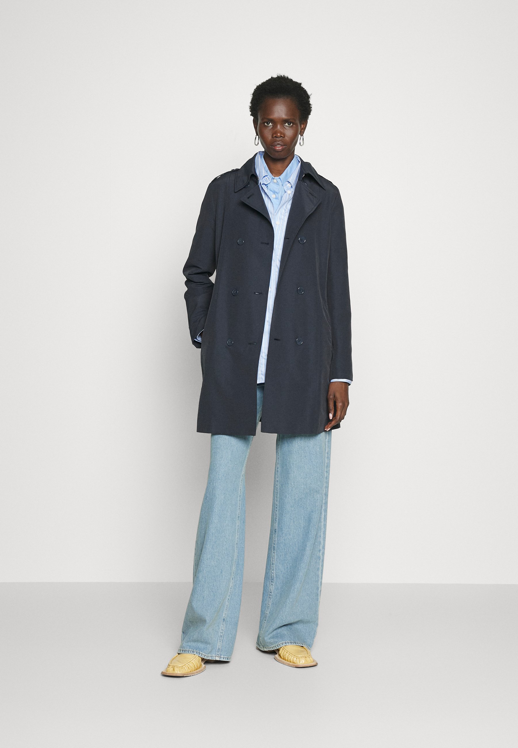 MILO - Trenchcoat