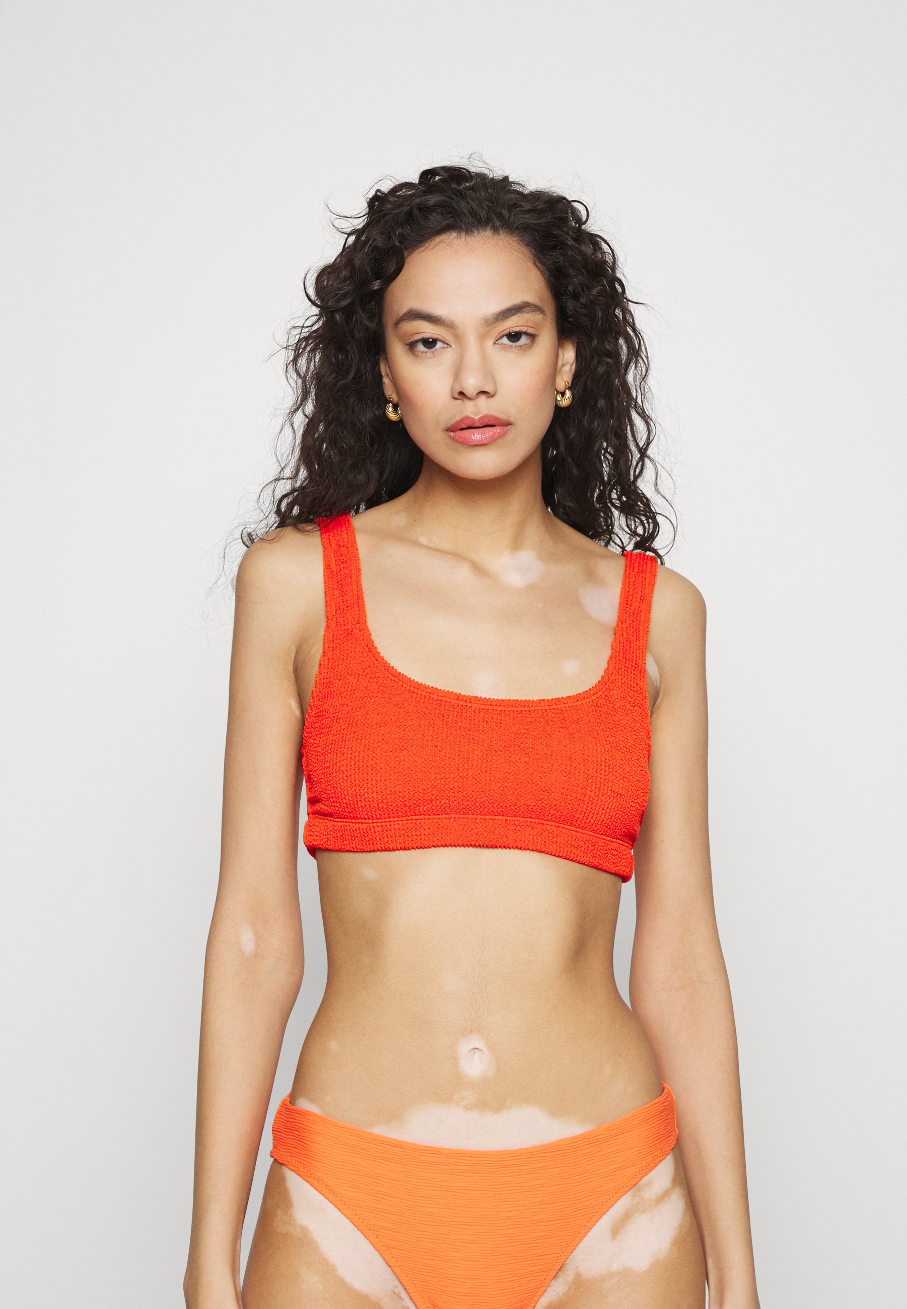 ALWAYS FITS SCOOP - Bikini top