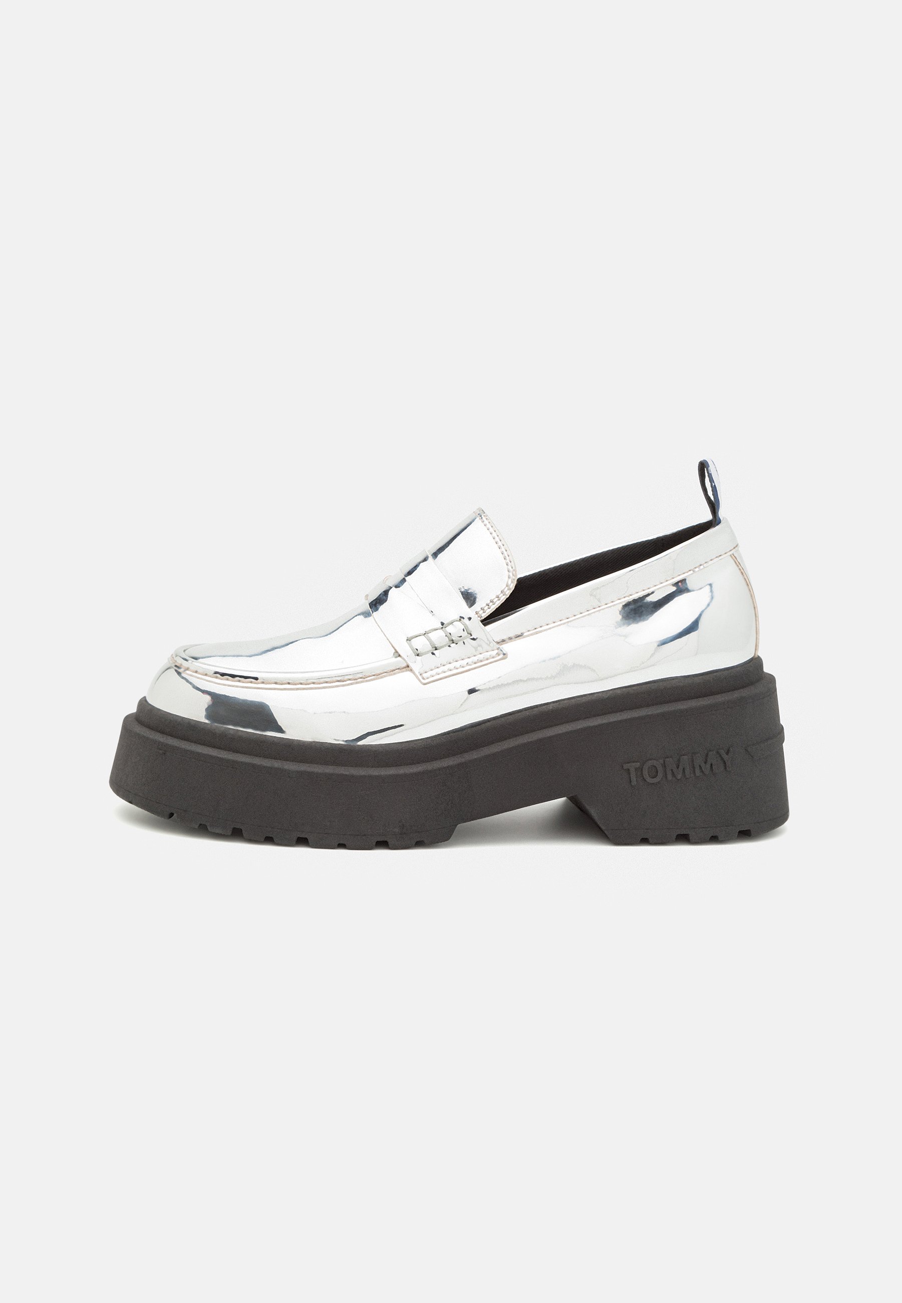 CHUNKY LOAFER- Slip-ons