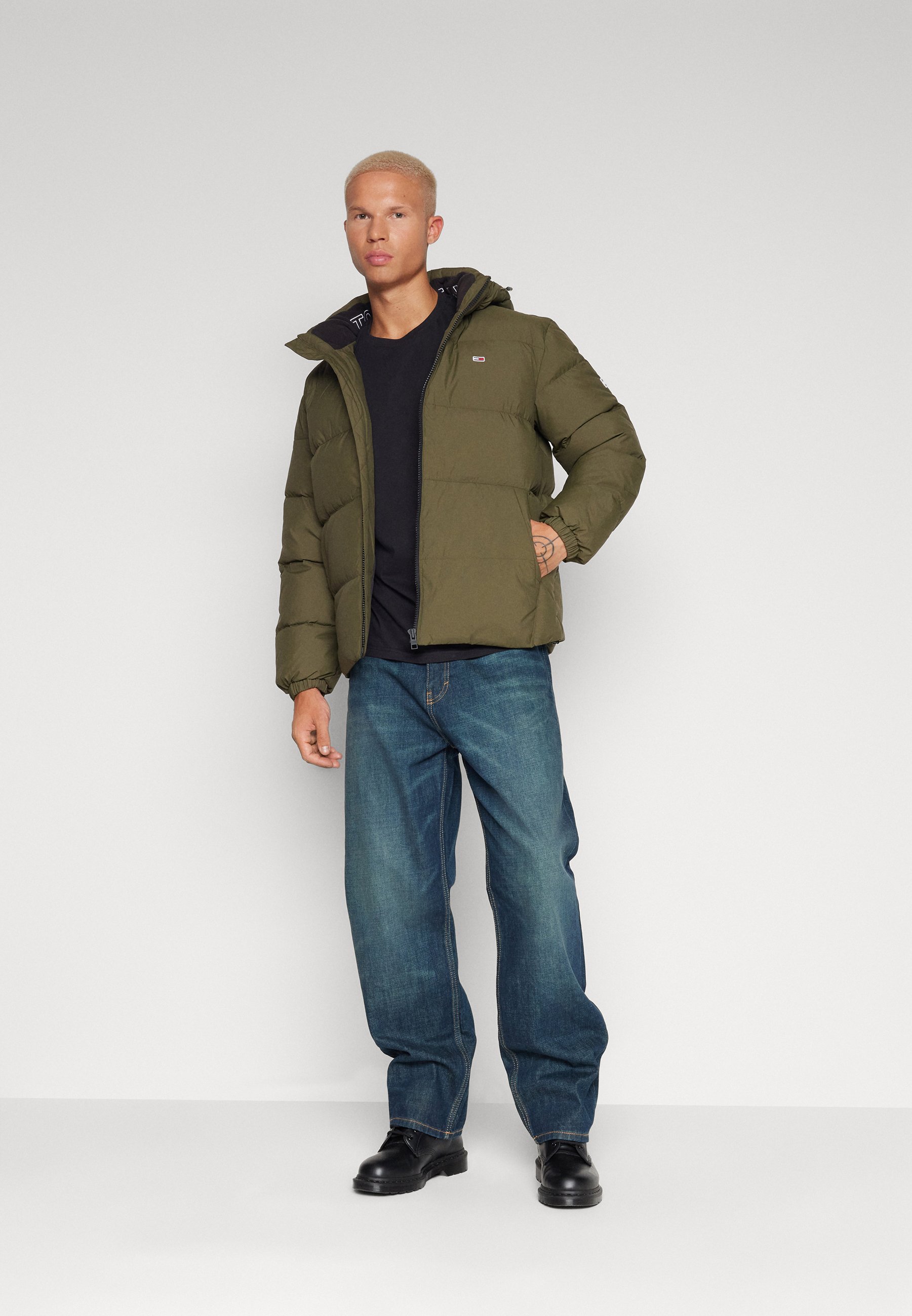 ESSENTIAL JACKET - Down jacket