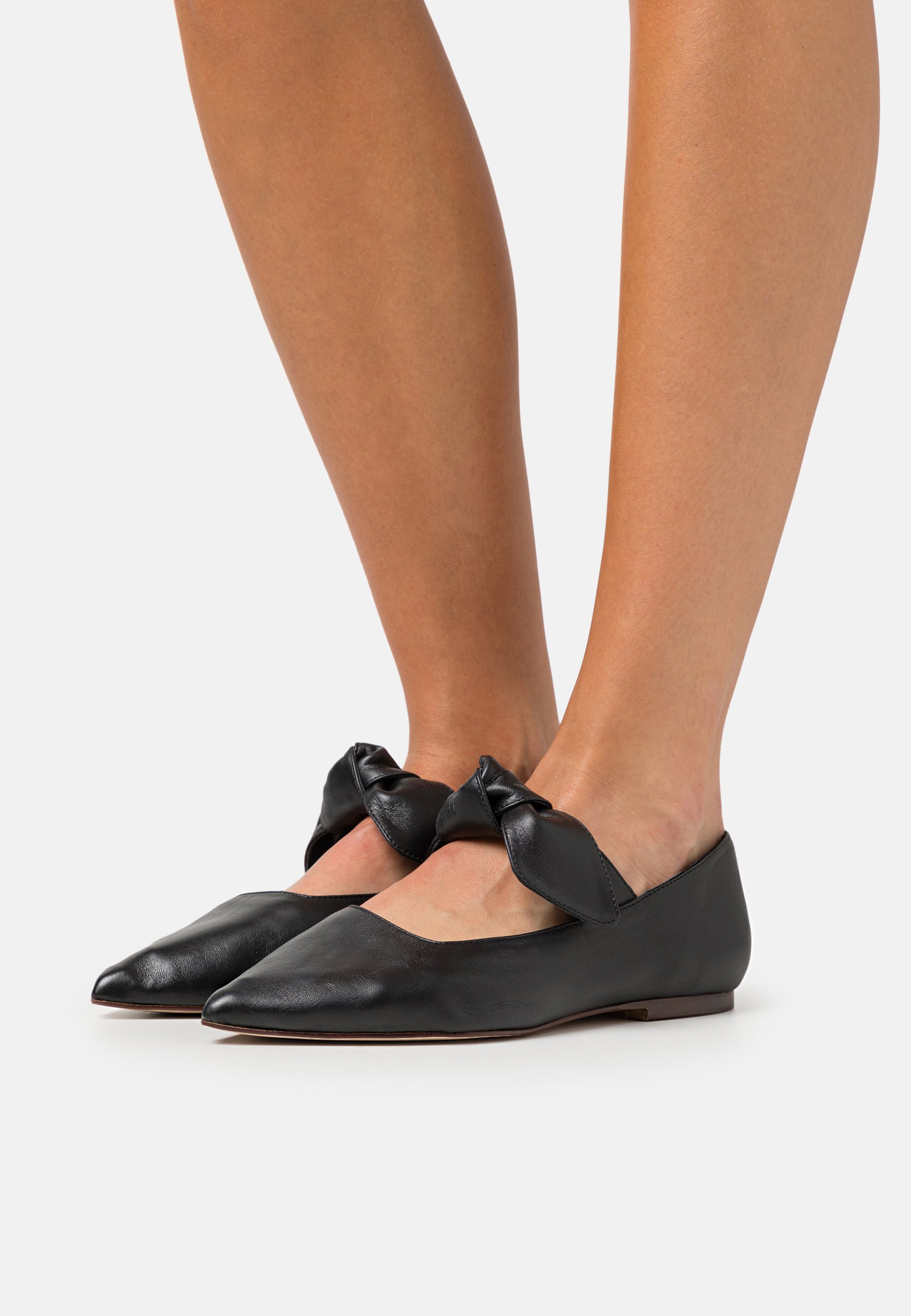 Ballet pumps