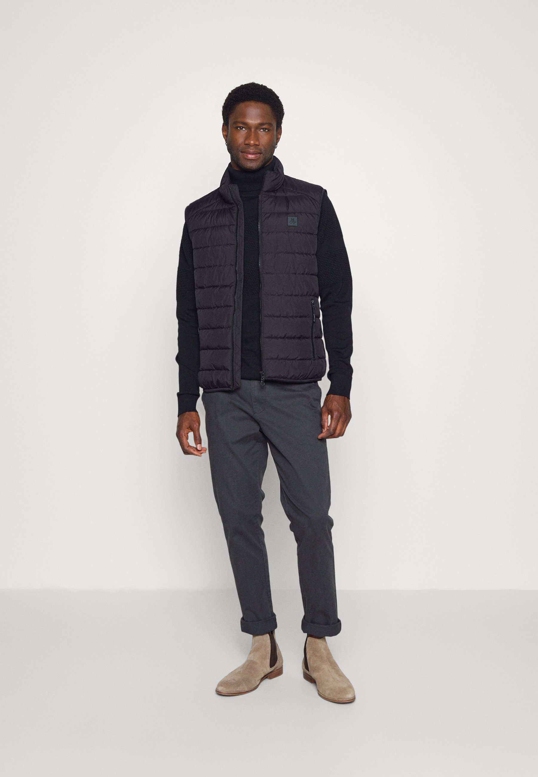 VEST REGULAR FIT STAND UP COLLAR - Waistcoat