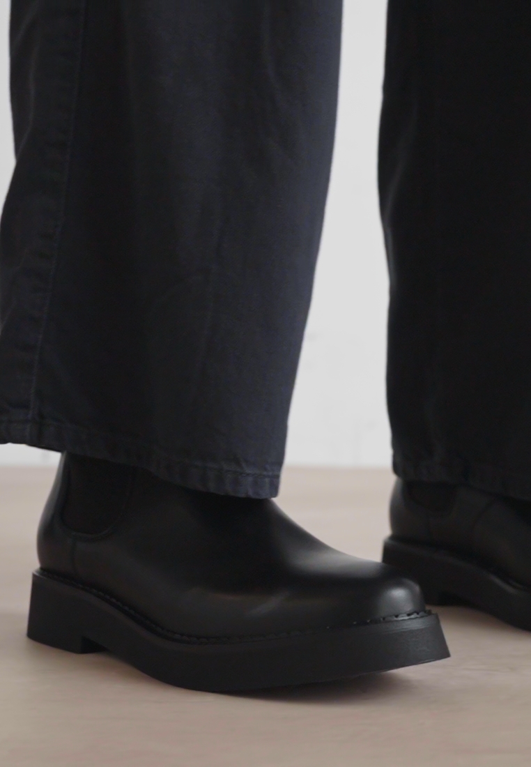 CHELSEA FLAT BOOT - Platform ankle boots