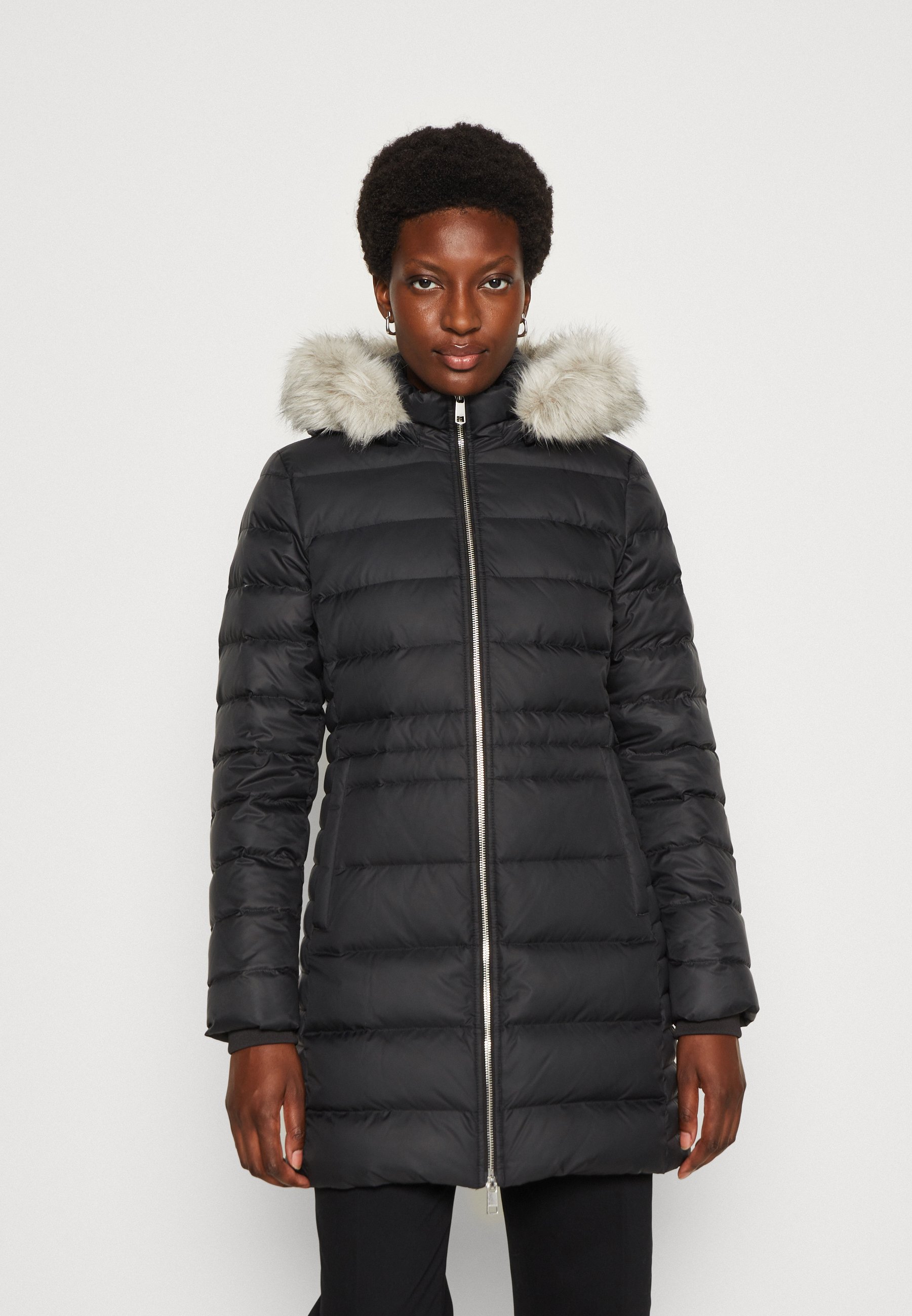TYRA- Down coat