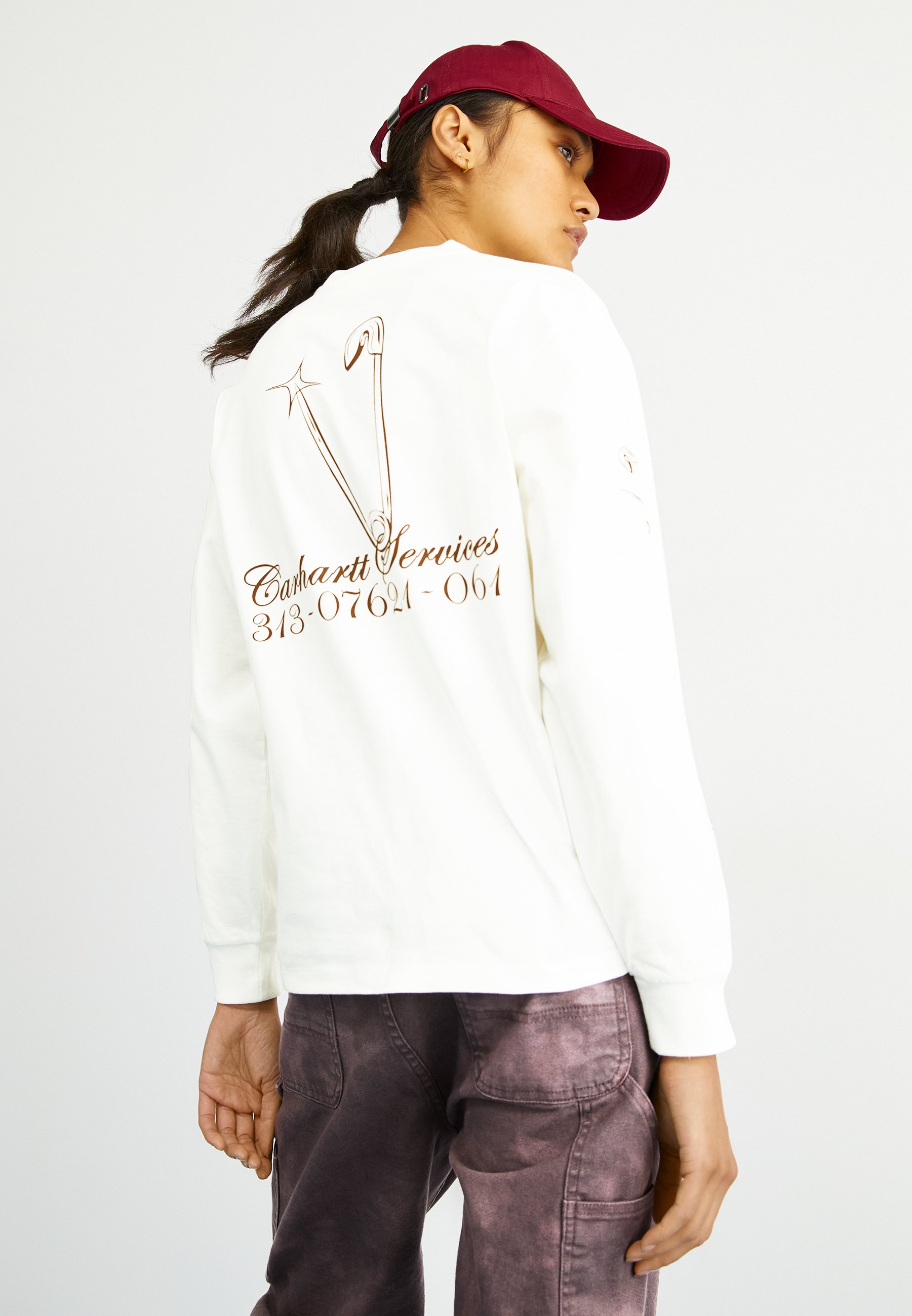 SAFETY PIN - Long sleeved top