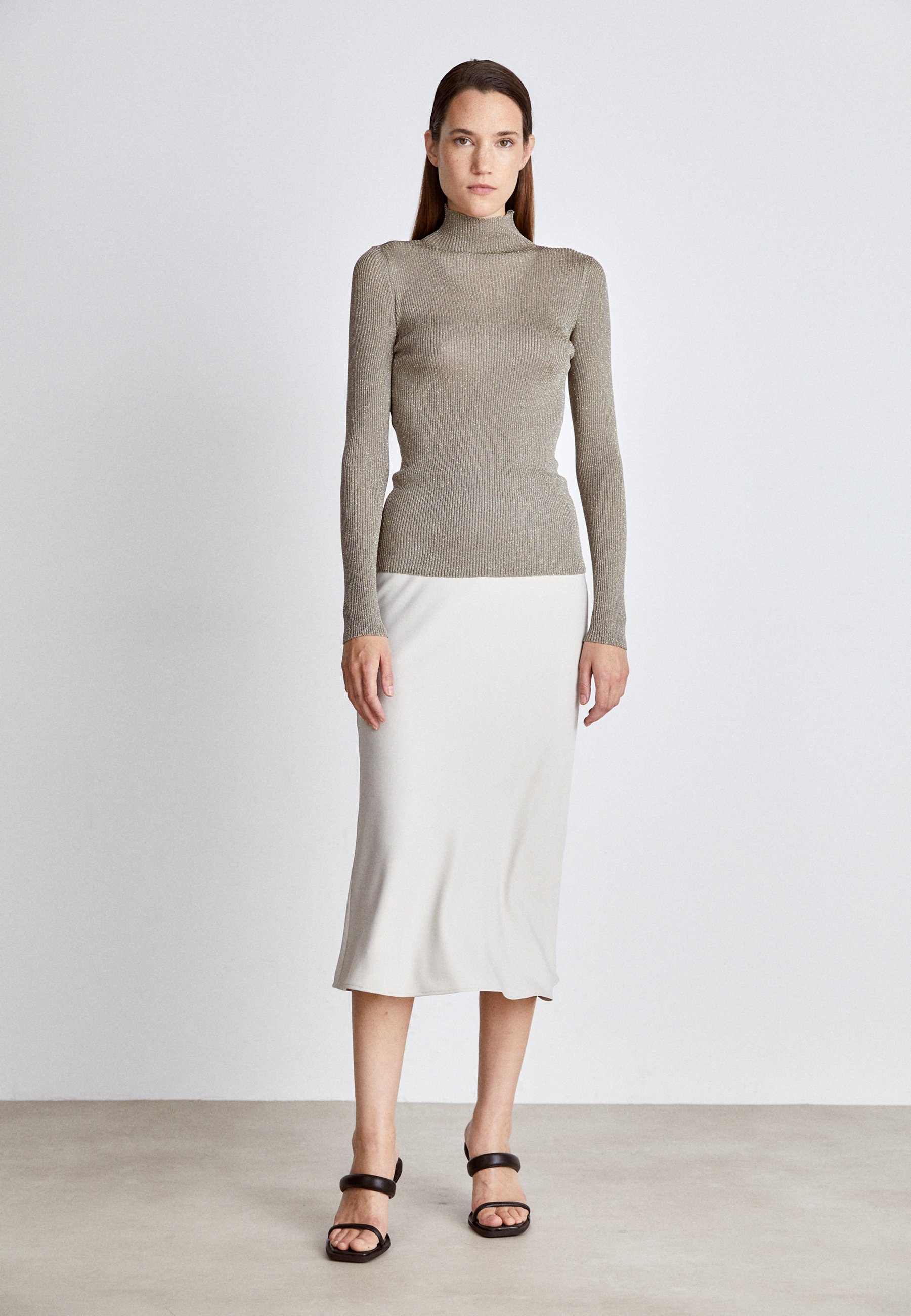 Long sleeved top